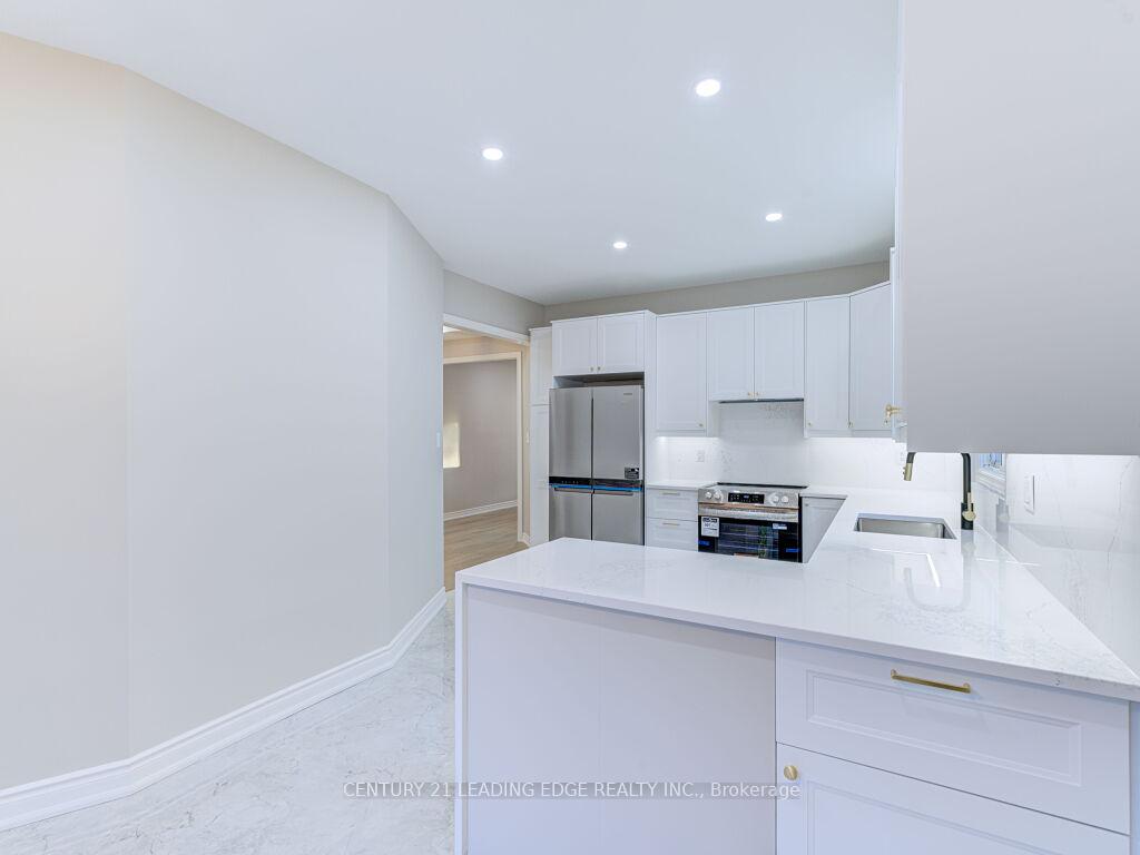 Photo 21 of 52 Sabiston Drive, Markham, Village Green-South Unionville — HOMEH