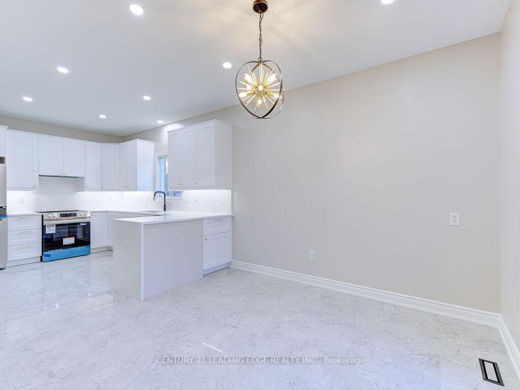 Photo 24 of 52 Sabiston Drive, Markham, Village Green-South Unionville — HOMEH
