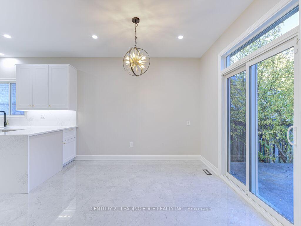 Photo 25 of 52 Sabiston Drive, Markham, Village Green-South Unionville — HOMEH