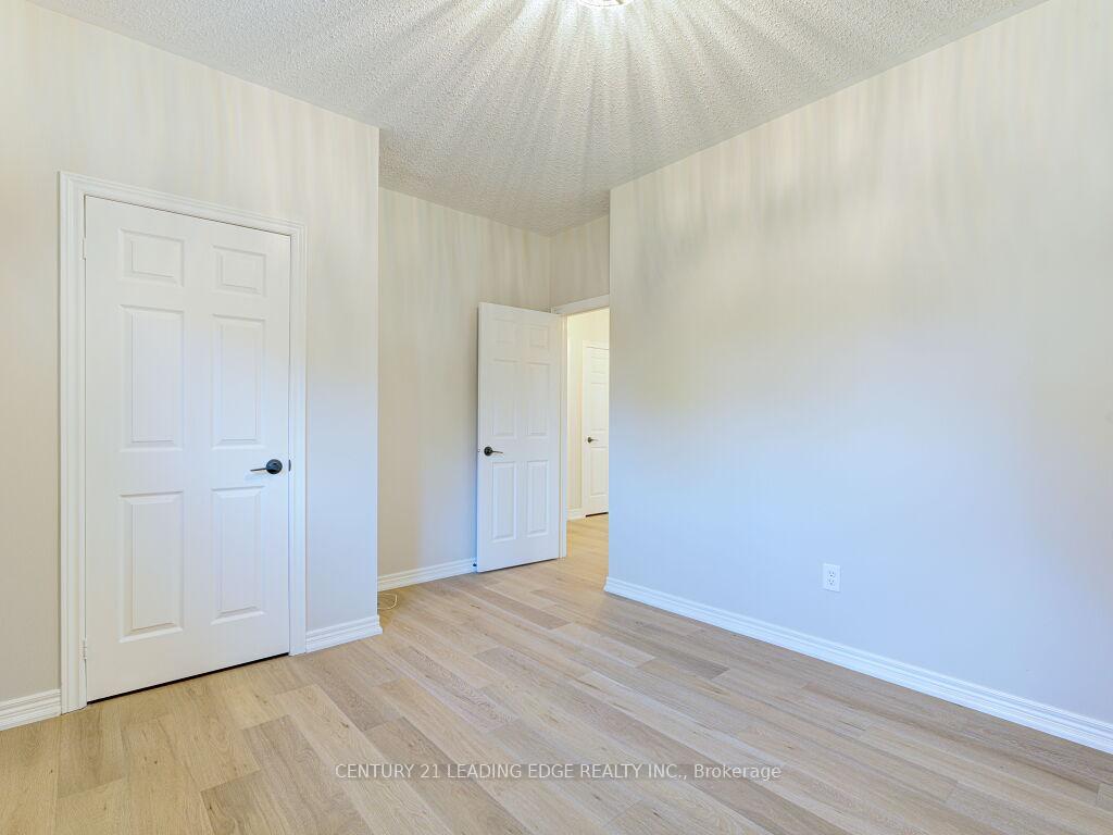 Photo 34 of 52 Sabiston Drive, Markham, Village Green-South Unionville — HOMEH