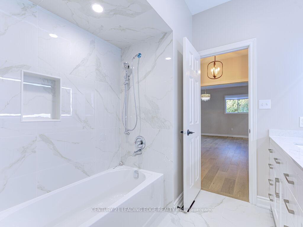 Photo 38 of 52 Sabiston Drive, Markham, Village Green-South Unionville — HOMEH