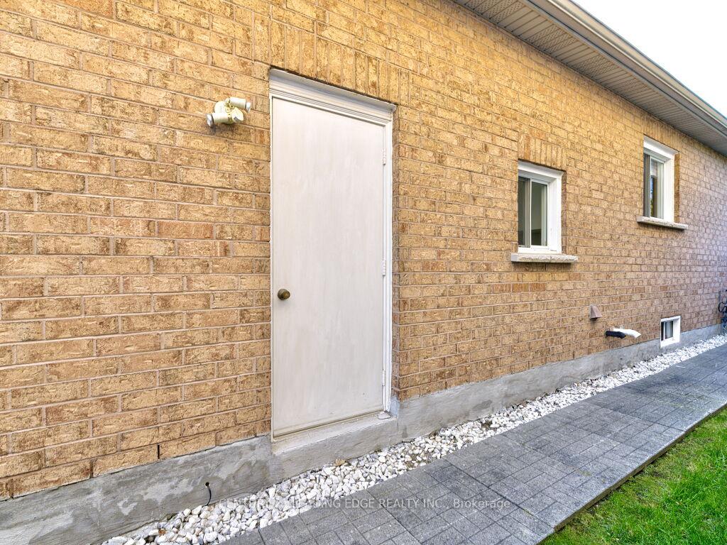 Photo 47 of 52 Sabiston Drive, Markham, Village Green-South Unionville — HOMEH