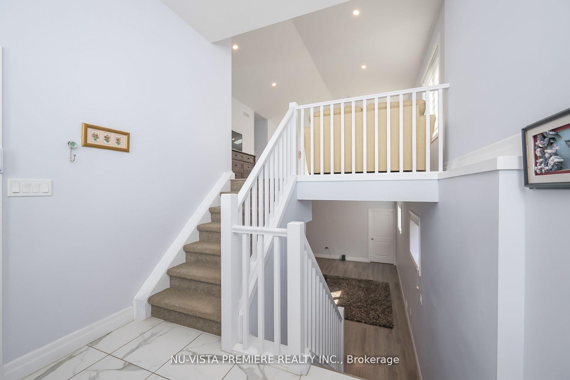 Photo 10 of 105 Gilmour Drive, Lucan Biddulph, Lucan — HOMEH