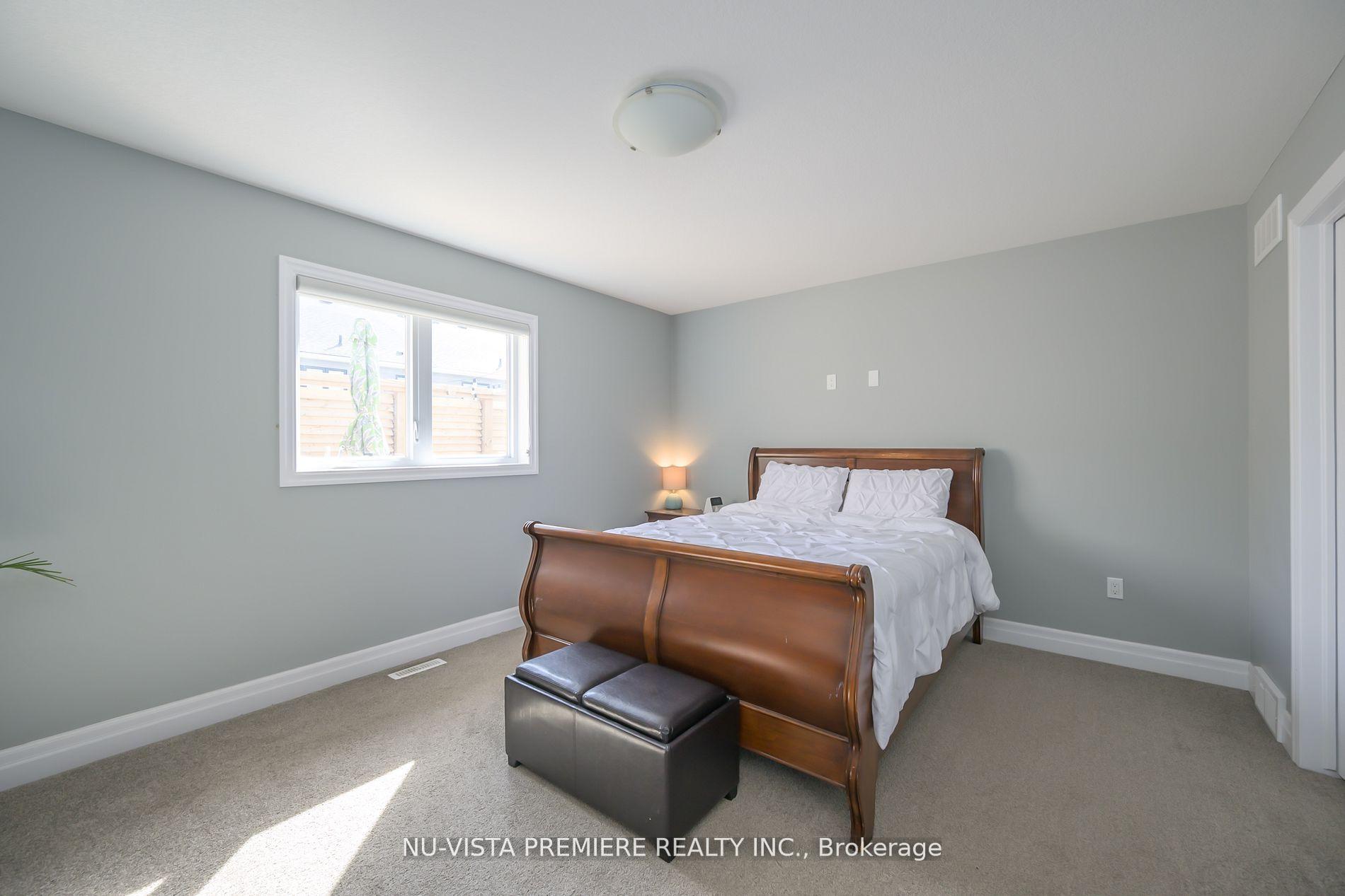 Photo 14 of 105 Gilmour Drive, Lucan Biddulph, Lucan — HOMEH