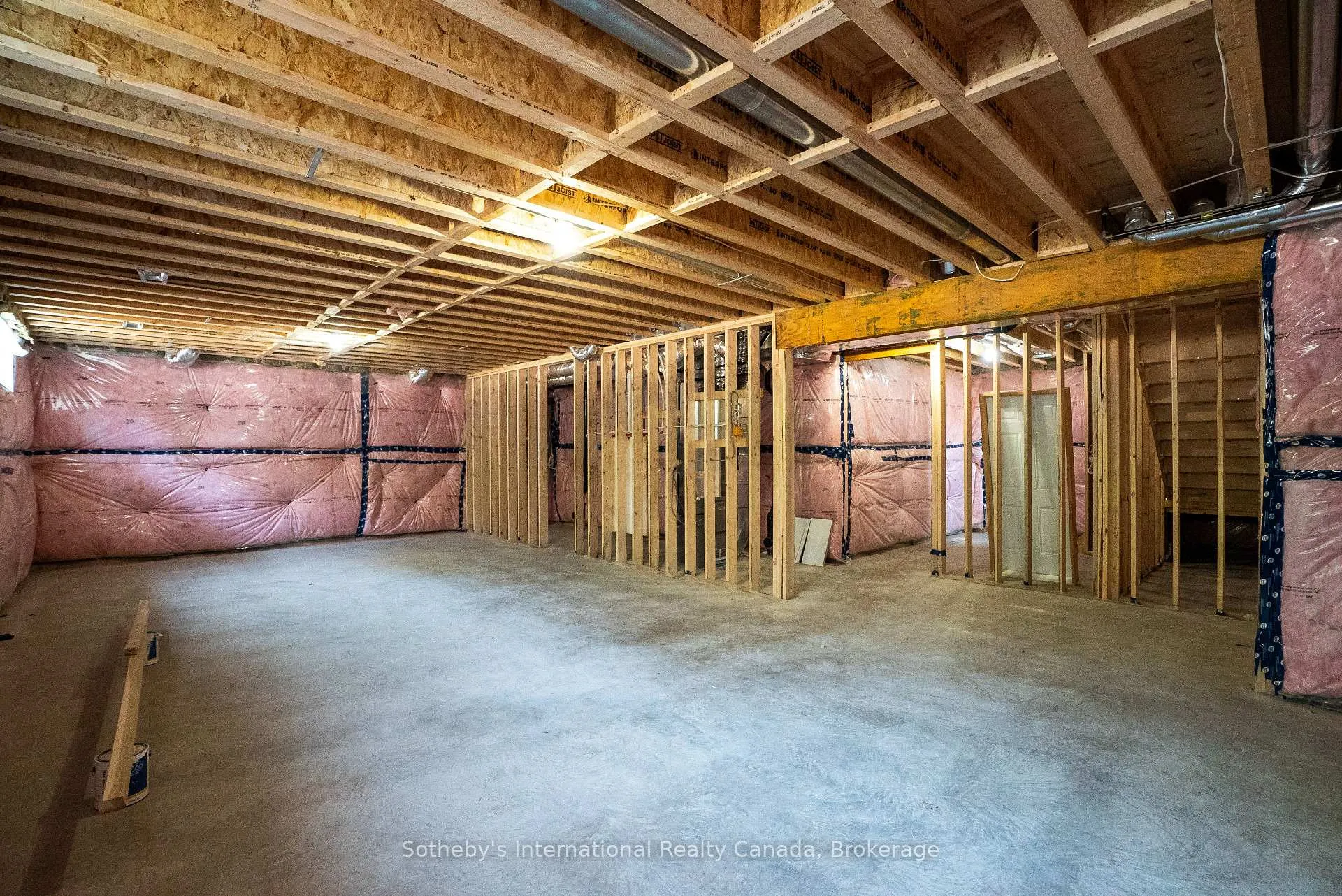 Photo 34 of 124 Equality Drive, Meaford — HOMEH