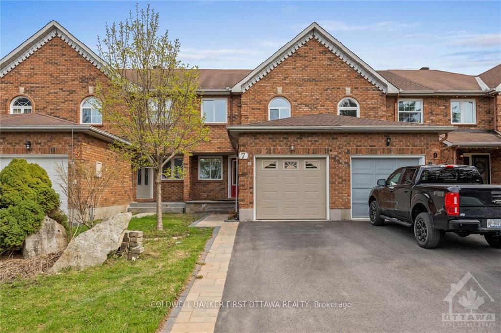 Photo 1 of 7 Robarts Crescent, Ottawa, Kanata - Katimavik — HOMEH