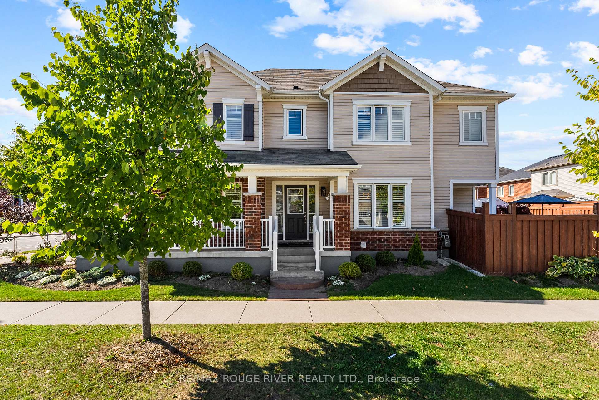 Photo 2 of 326 Seabrook Drive, Kitchener — HOMEH