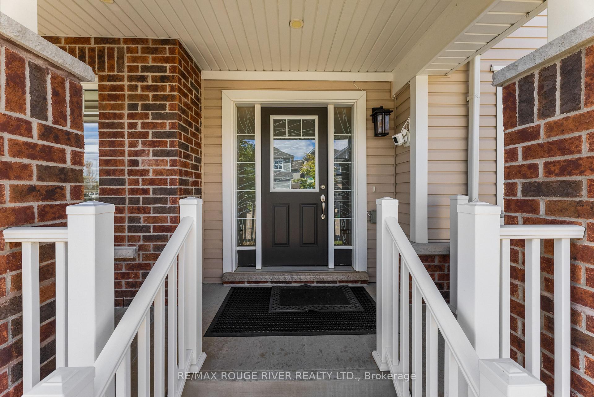 Photo 3 of 326 Seabrook Drive, Kitchener — HOMEH