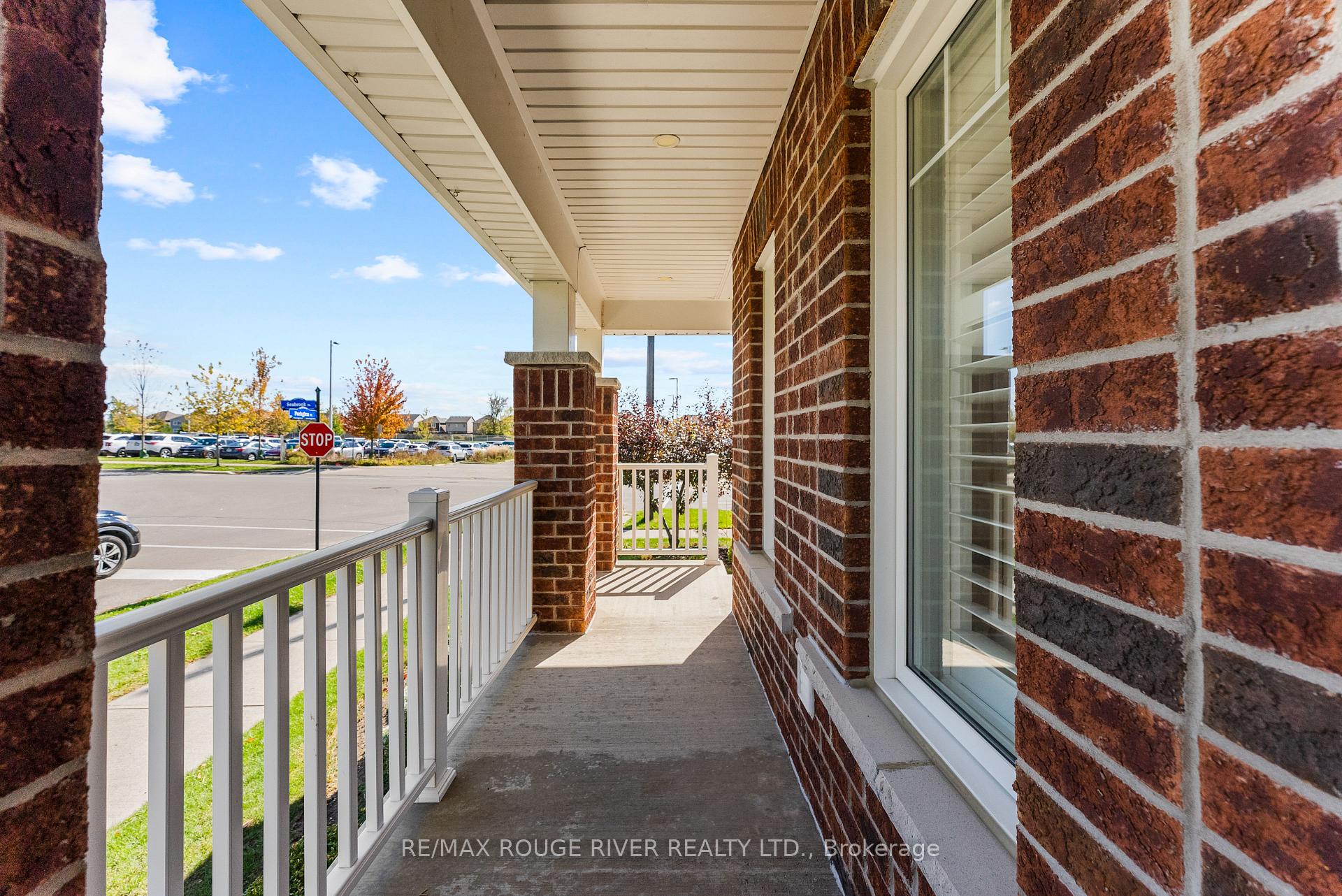 Photo 4 of 326 Seabrook Drive, Kitchener — HOMEH