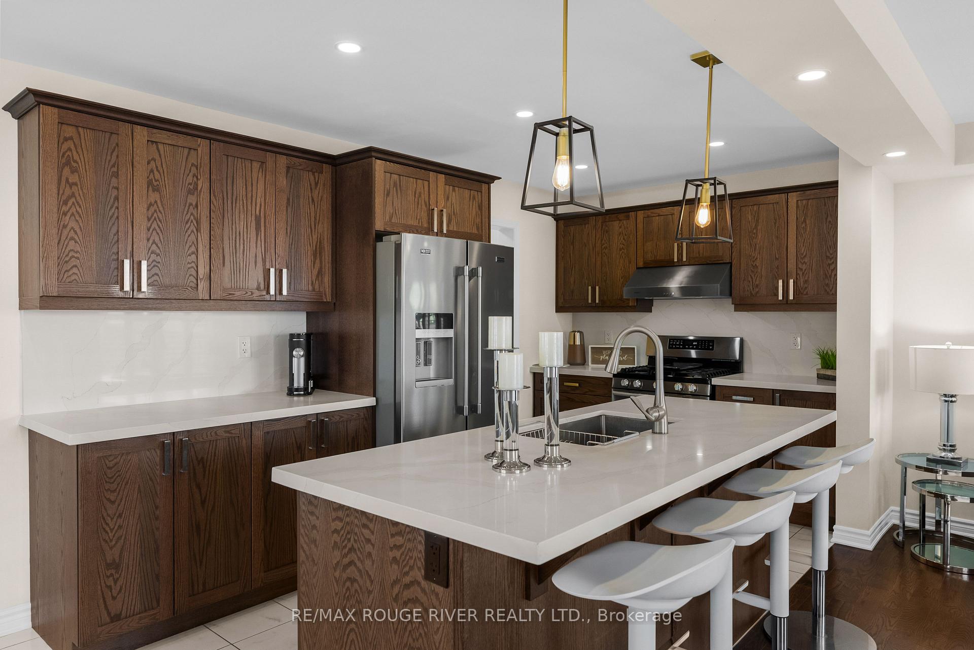 Photo 9 of 326 Seabrook Drive, Kitchener — HOMEH