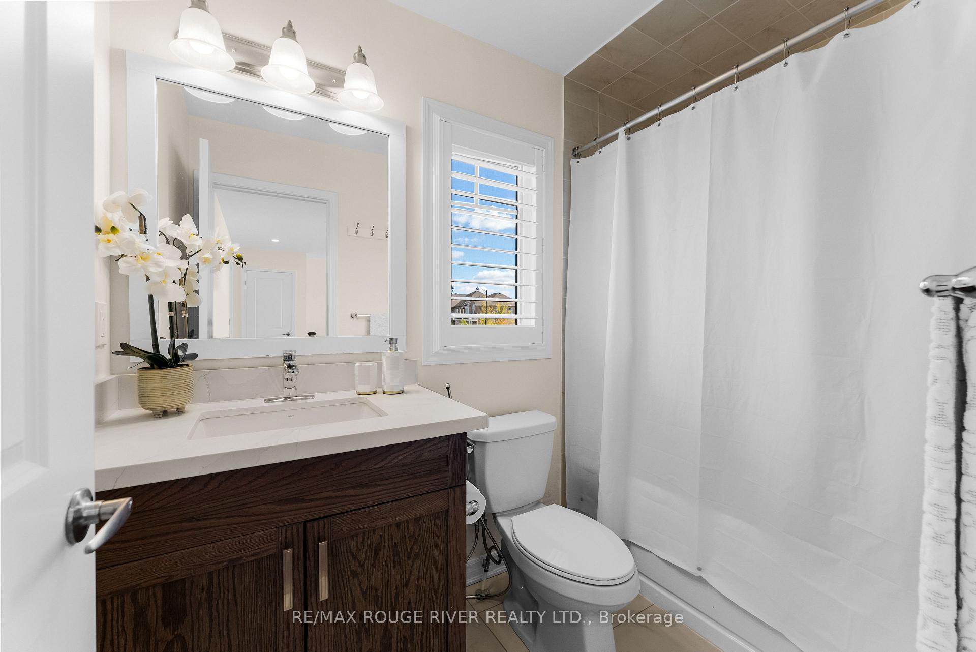 Photo 29 of 326 Seabrook Drive, Kitchener — HOMEH