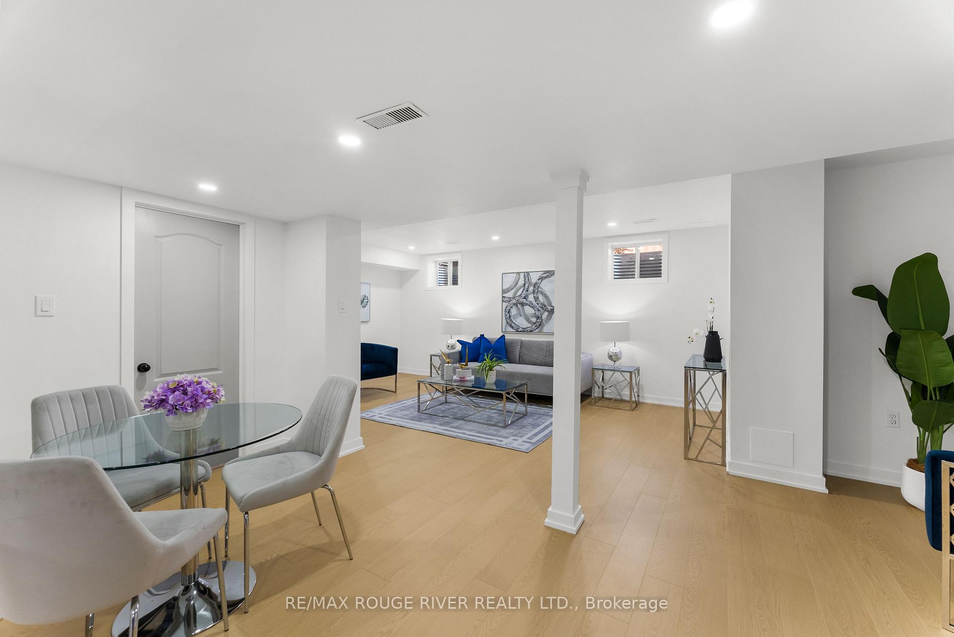Photo 31 of 326 Seabrook Drive, Kitchener — HOMEH