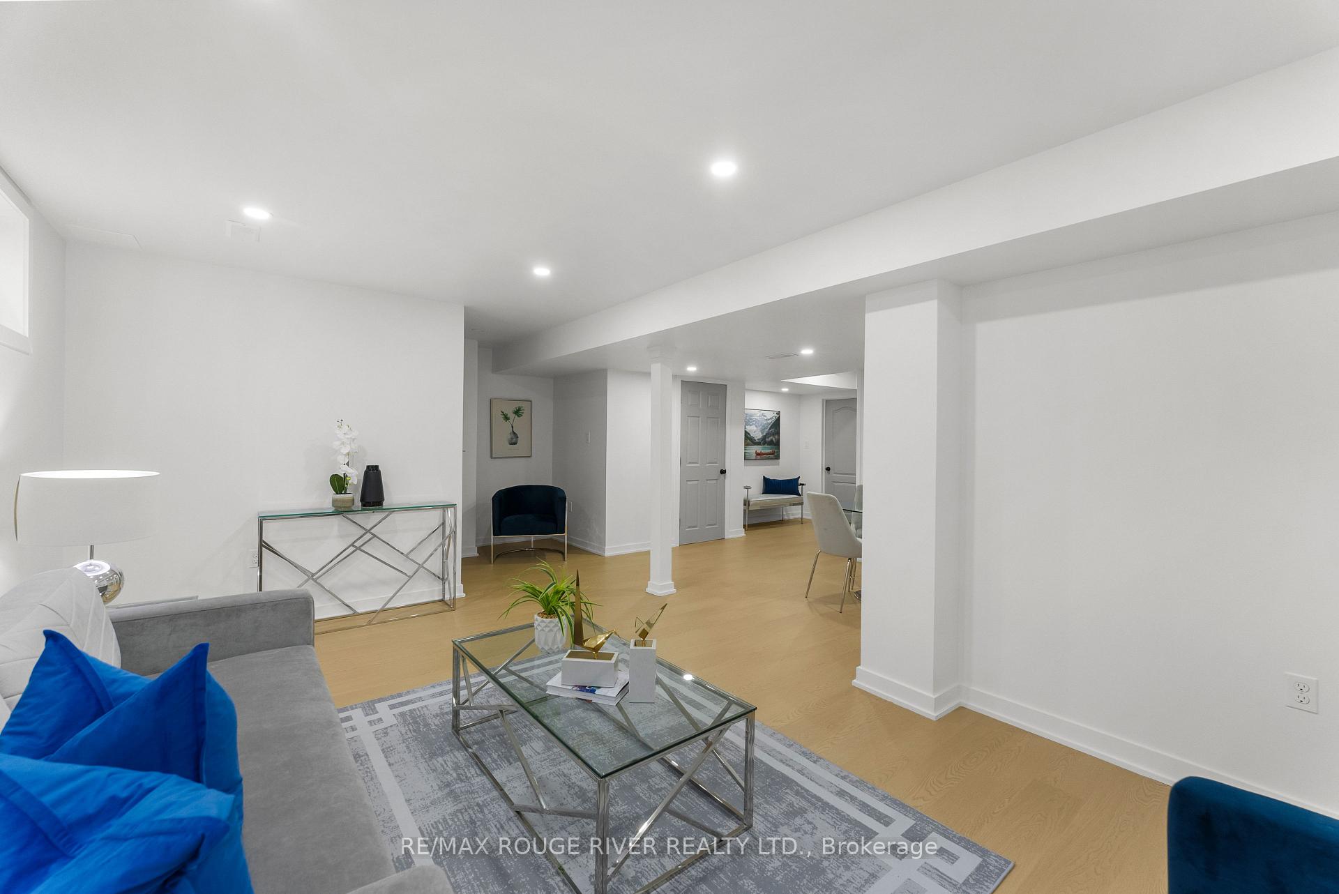 Photo 32 of 326 Seabrook Drive, Kitchener — HOMEH