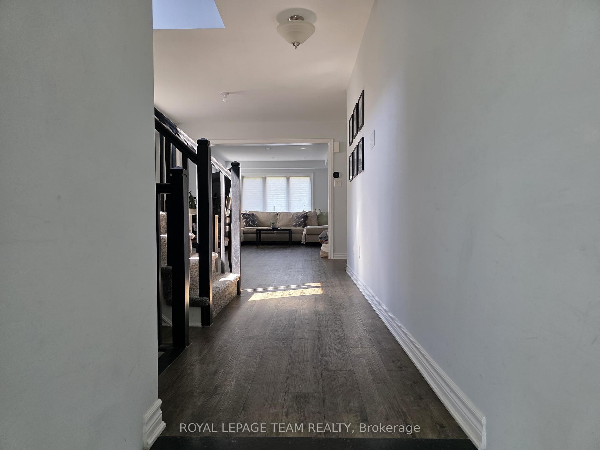 Photo 3 of 130 Lanceleaf Way, Ottawa, Kanata - Emerald Meadows/Trailwest — HOMEH