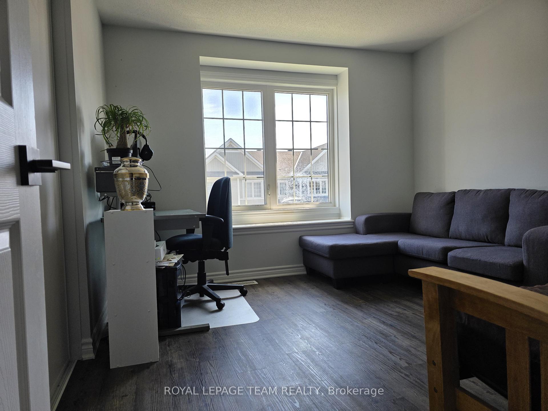 Photo 10 of 130 Lanceleaf Way, Ottawa, Kanata - Emerald Meadows/Trailwest — HOMEH
