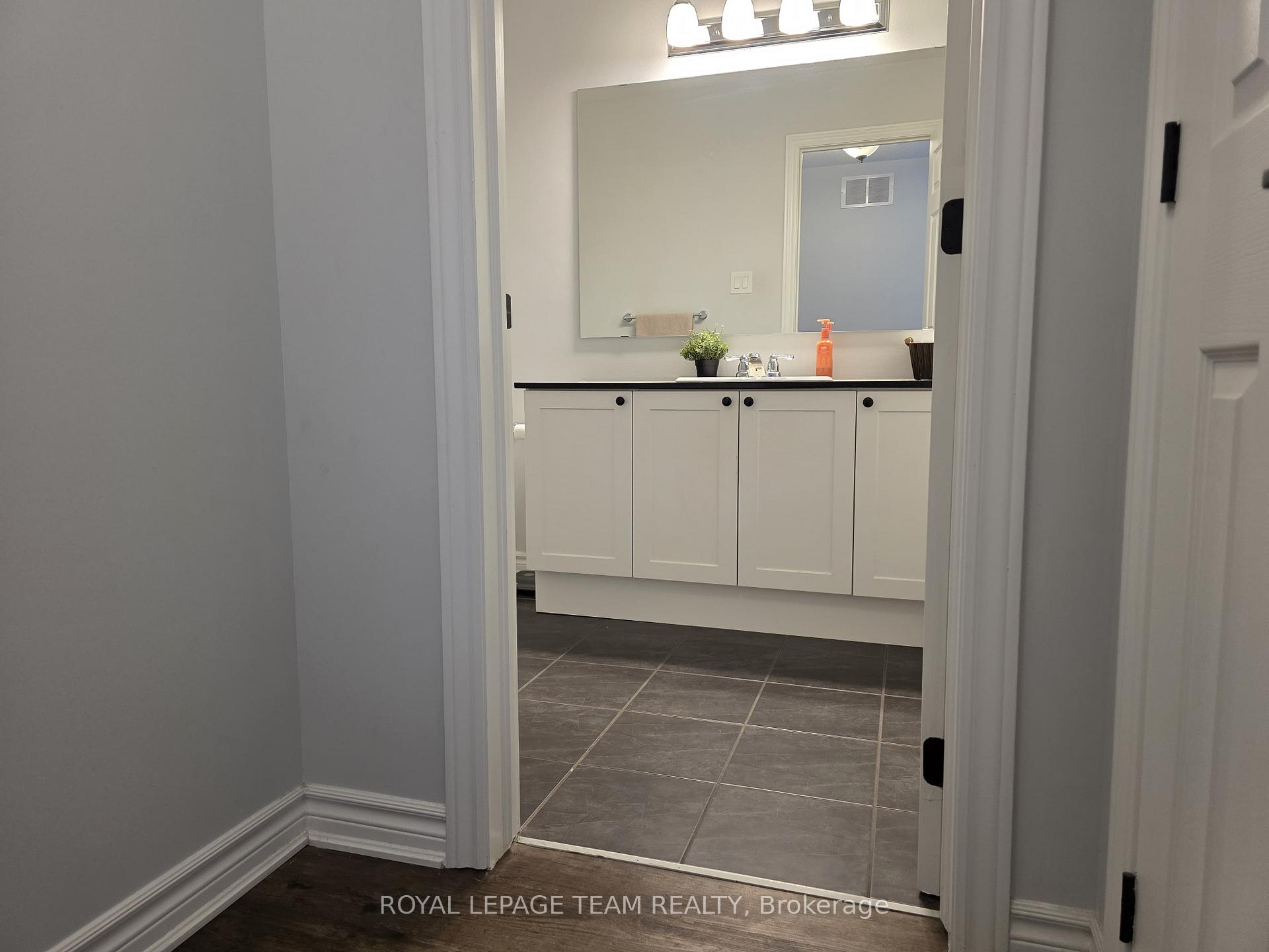 Photo 17 of 130 Lanceleaf Way, Ottawa, Kanata - Emerald Meadows/Trailwest — HOMEH