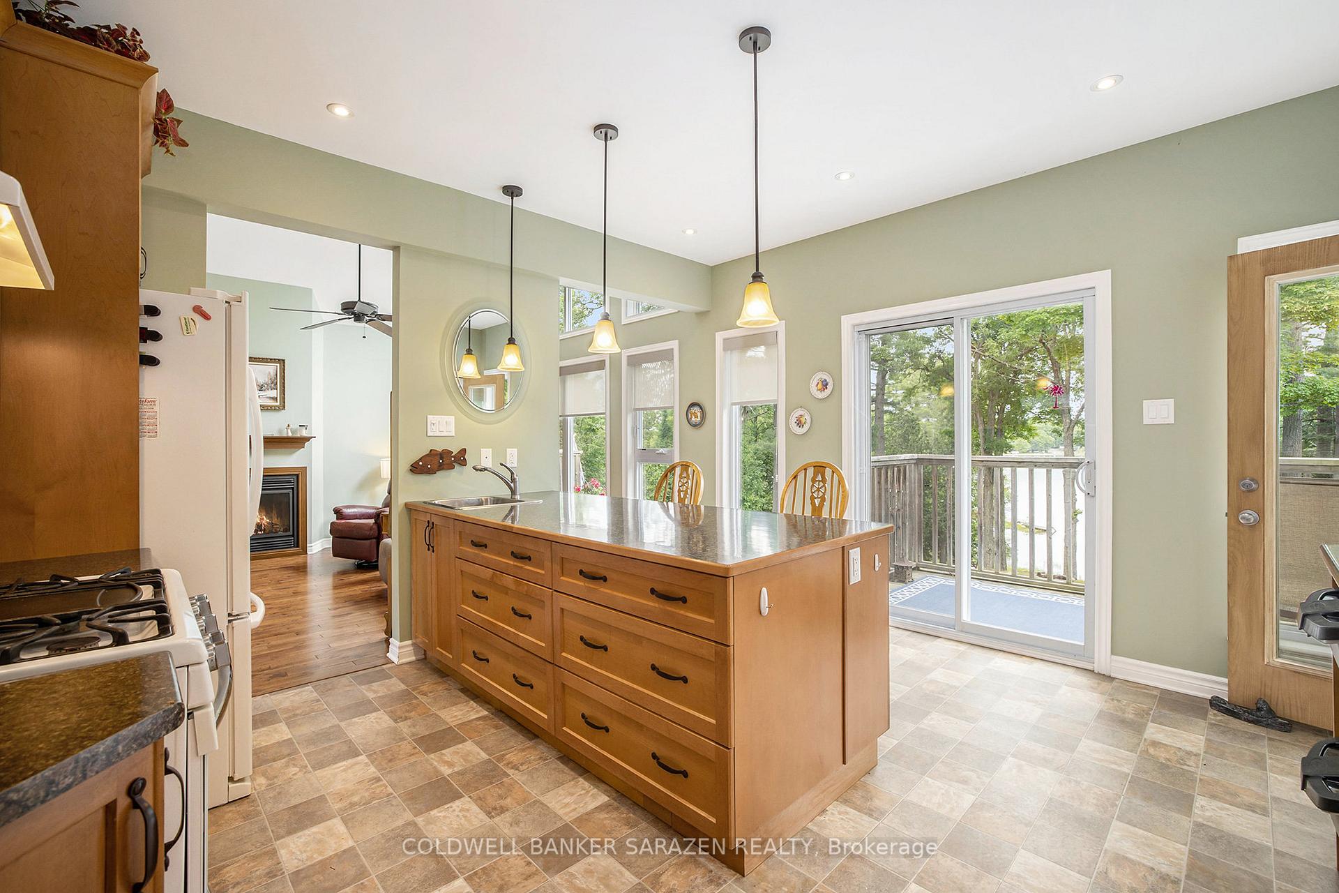 Photo 10 of 1332 Snye Road, Lanark Highlands, Lanark Highlands (Darling) Twp — HOMEH
