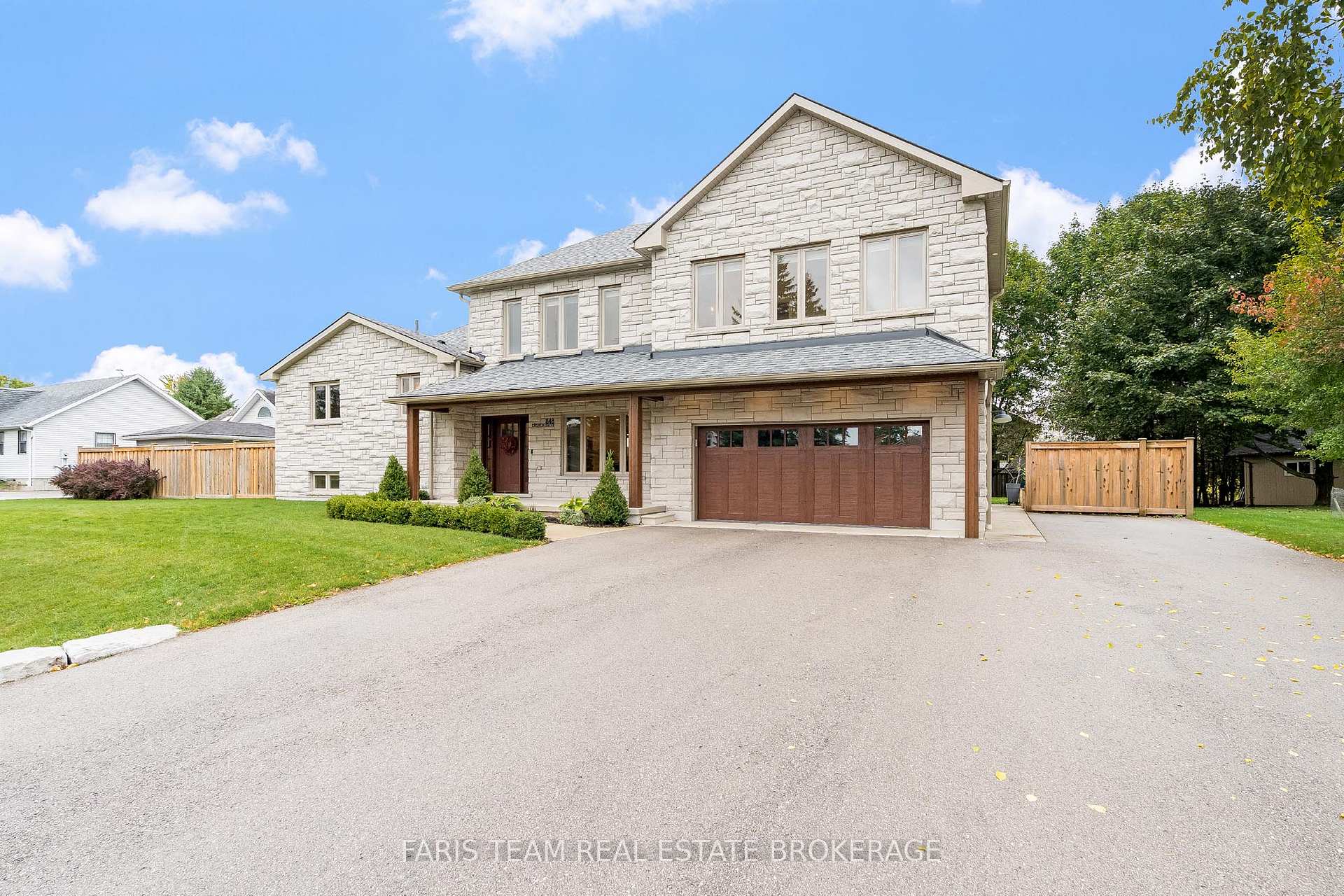 Photo 3 of 848 Church Drive, Innisfil, Lefroy — HOMEH