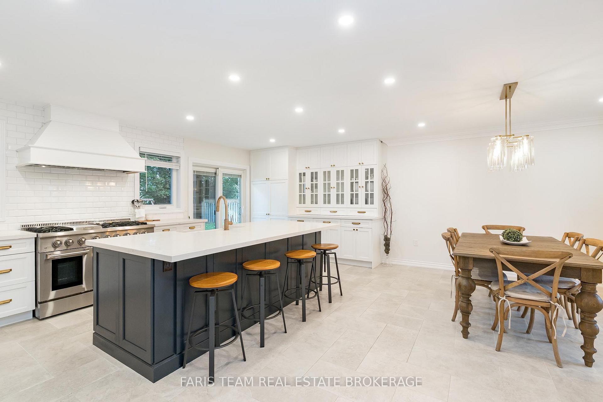 Photo 4 of 848 Church Drive, Innisfil, Lefroy — HOMEH
