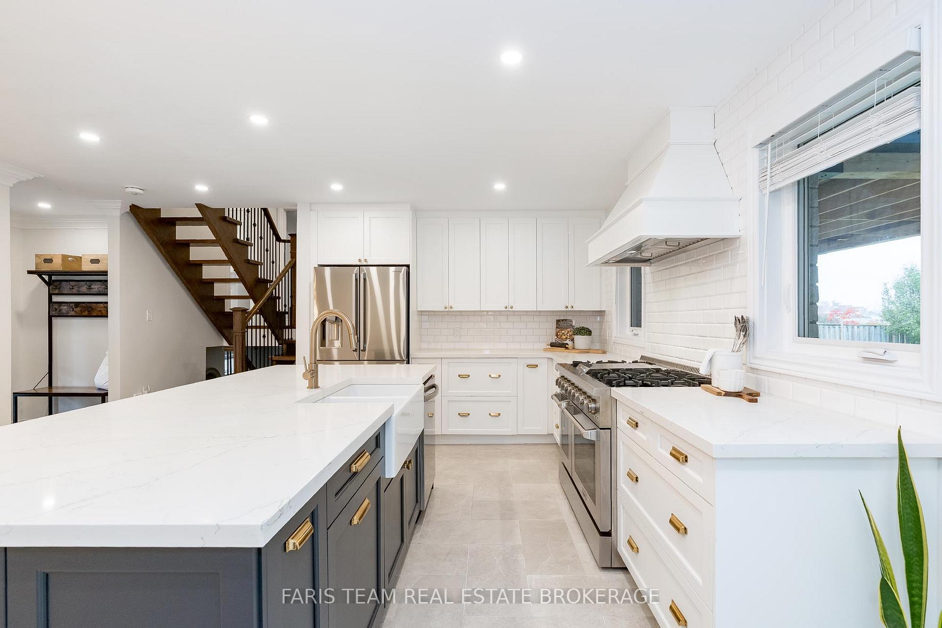 Photo 8 of 848 Church Drive, Innisfil, Lefroy — HOMEH