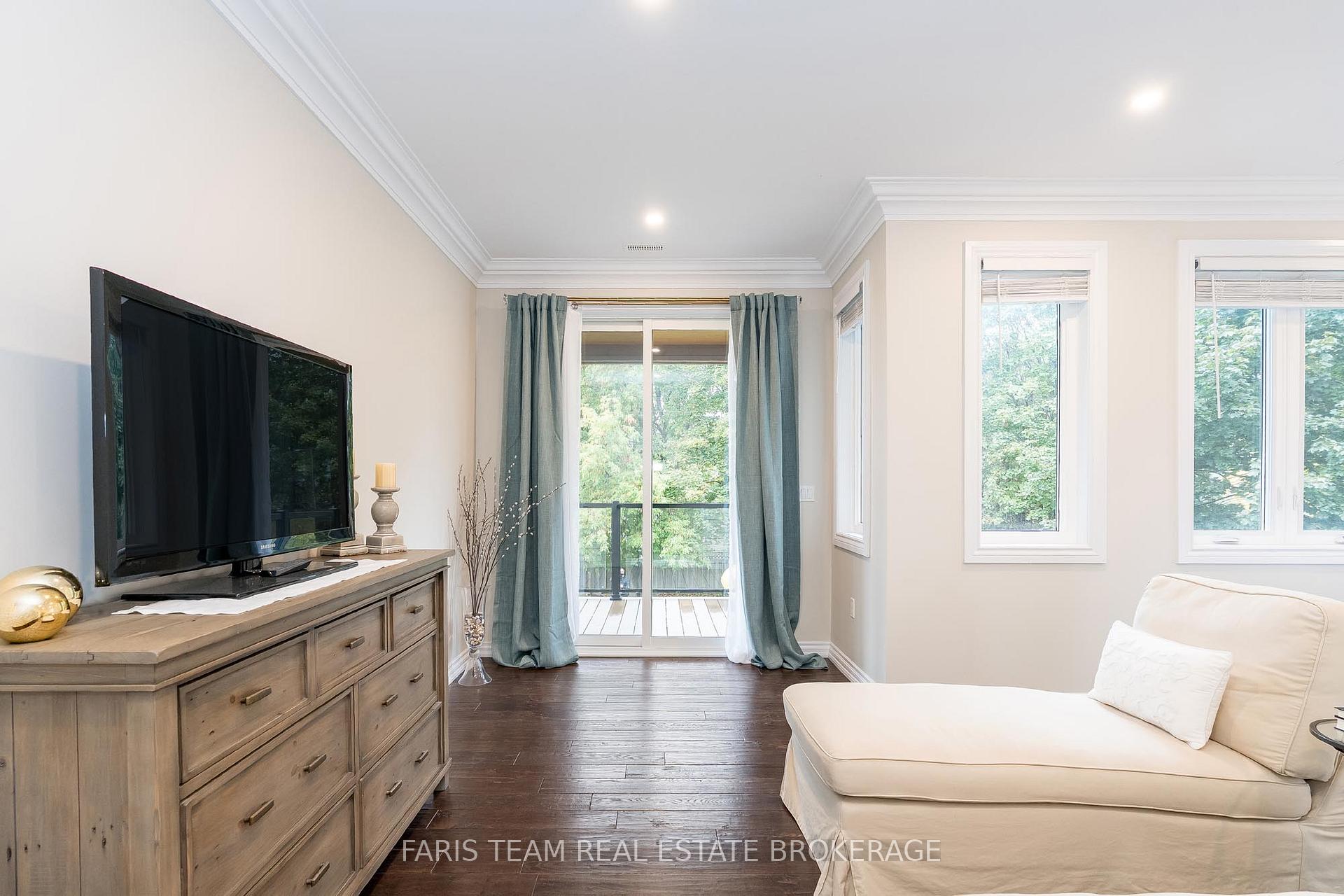 Photo 16 of 848 Church Drive, Innisfil, Lefroy — HOMEH