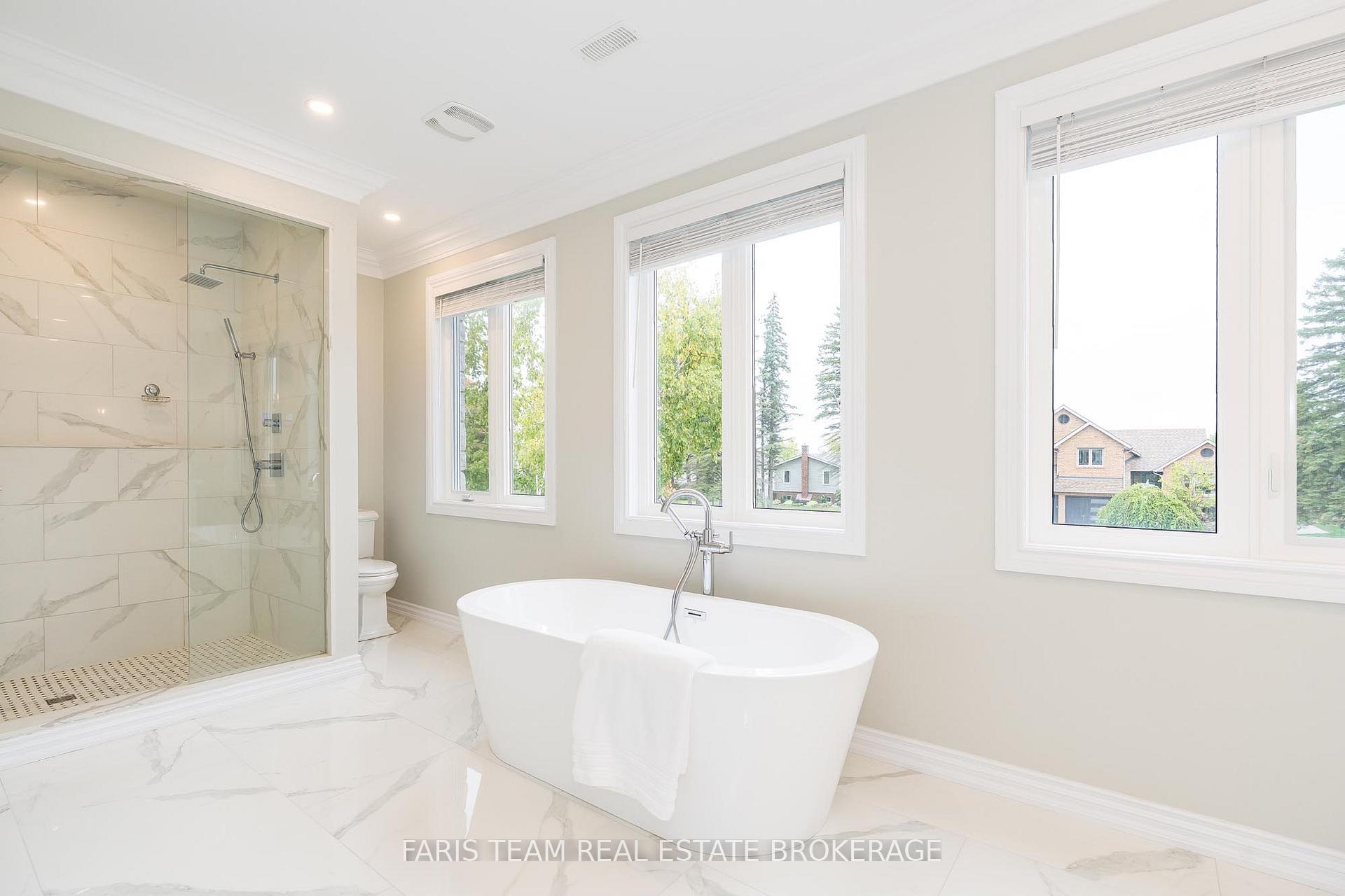 Photo 20 of 848 Church Drive, Innisfil, Lefroy — HOMEH