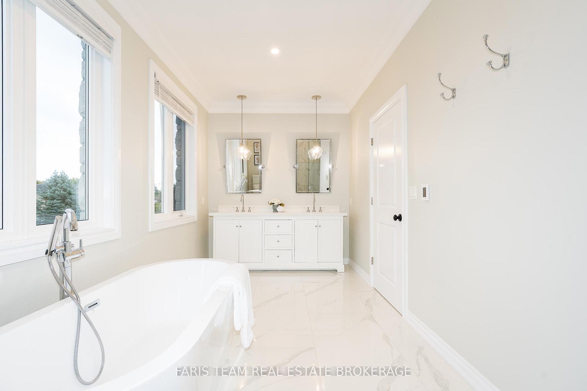 Photo 24 of 848 Church Drive, Innisfil, Lefroy — HOMEH