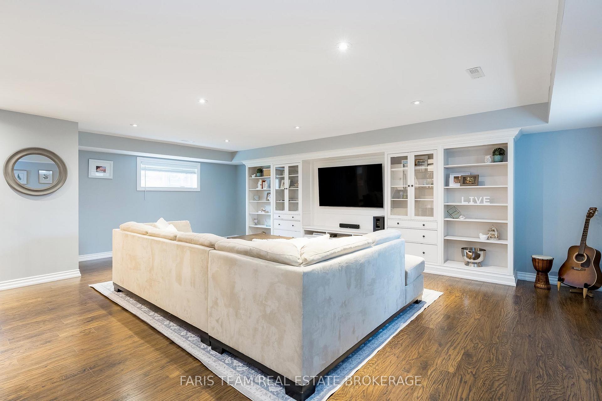 Photo 34 of 848 Church Drive, Innisfil, Lefroy — HOMEH