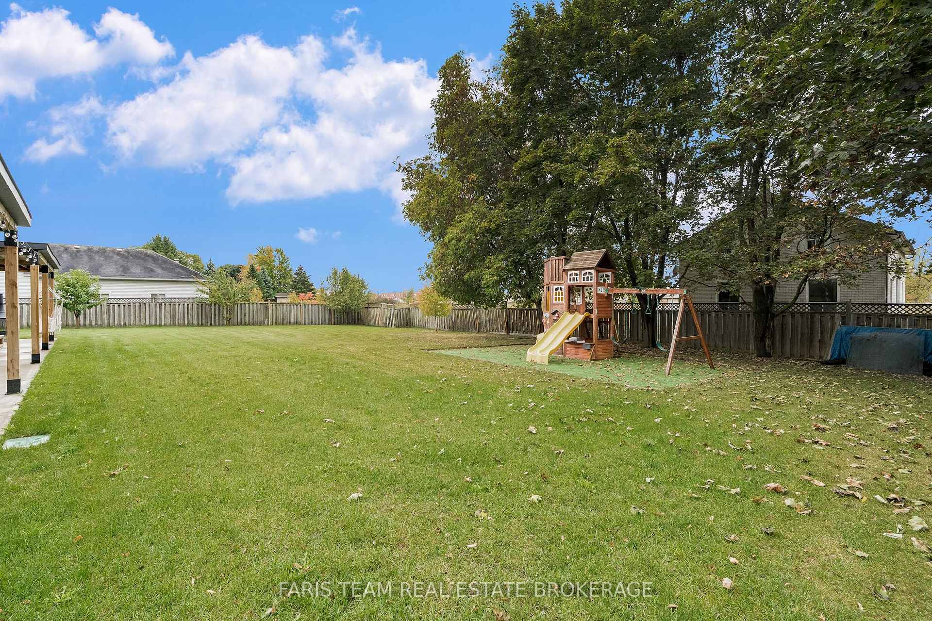 Photo 43 of 848 Church Drive, Innisfil, Lefroy — HOMEH