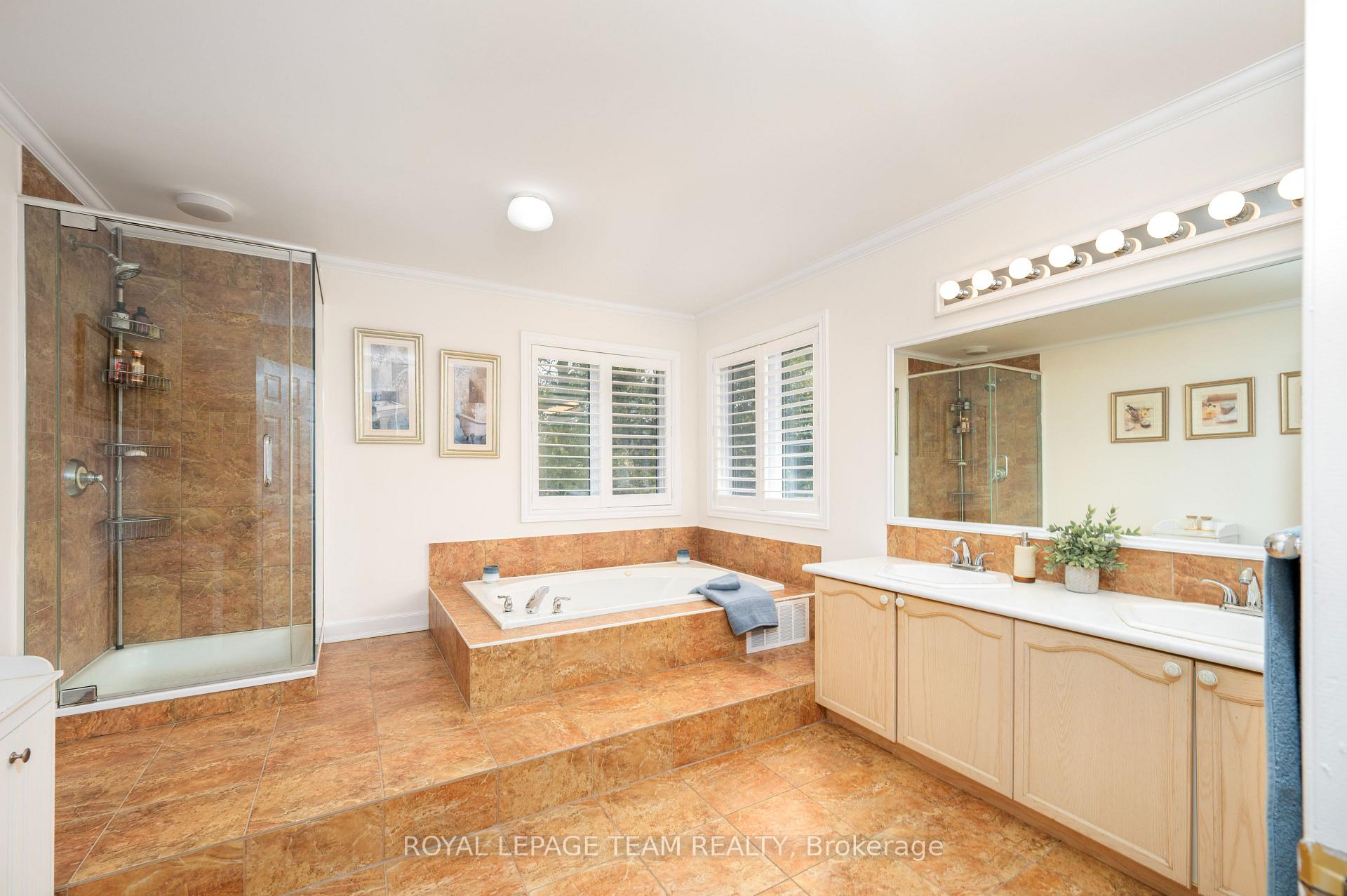 Photo 27 of 5530 Pettapiece Crescent, Ottawa, Manotick Village & Manotick Estates — HOMEH