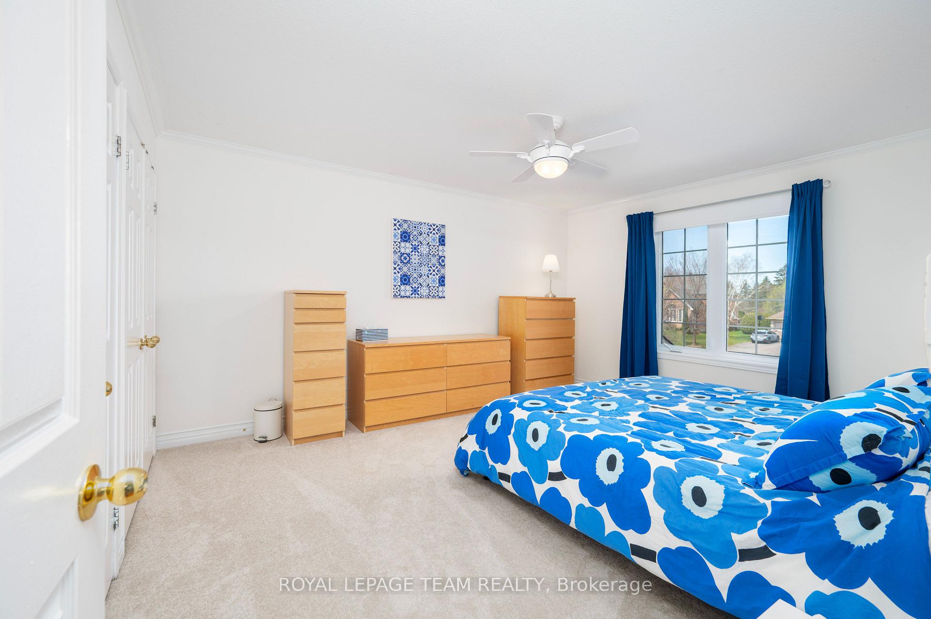 Photo 33 of 5530 Pettapiece Crescent, Ottawa, Manotick Village & Manotick Estates — HOMEH