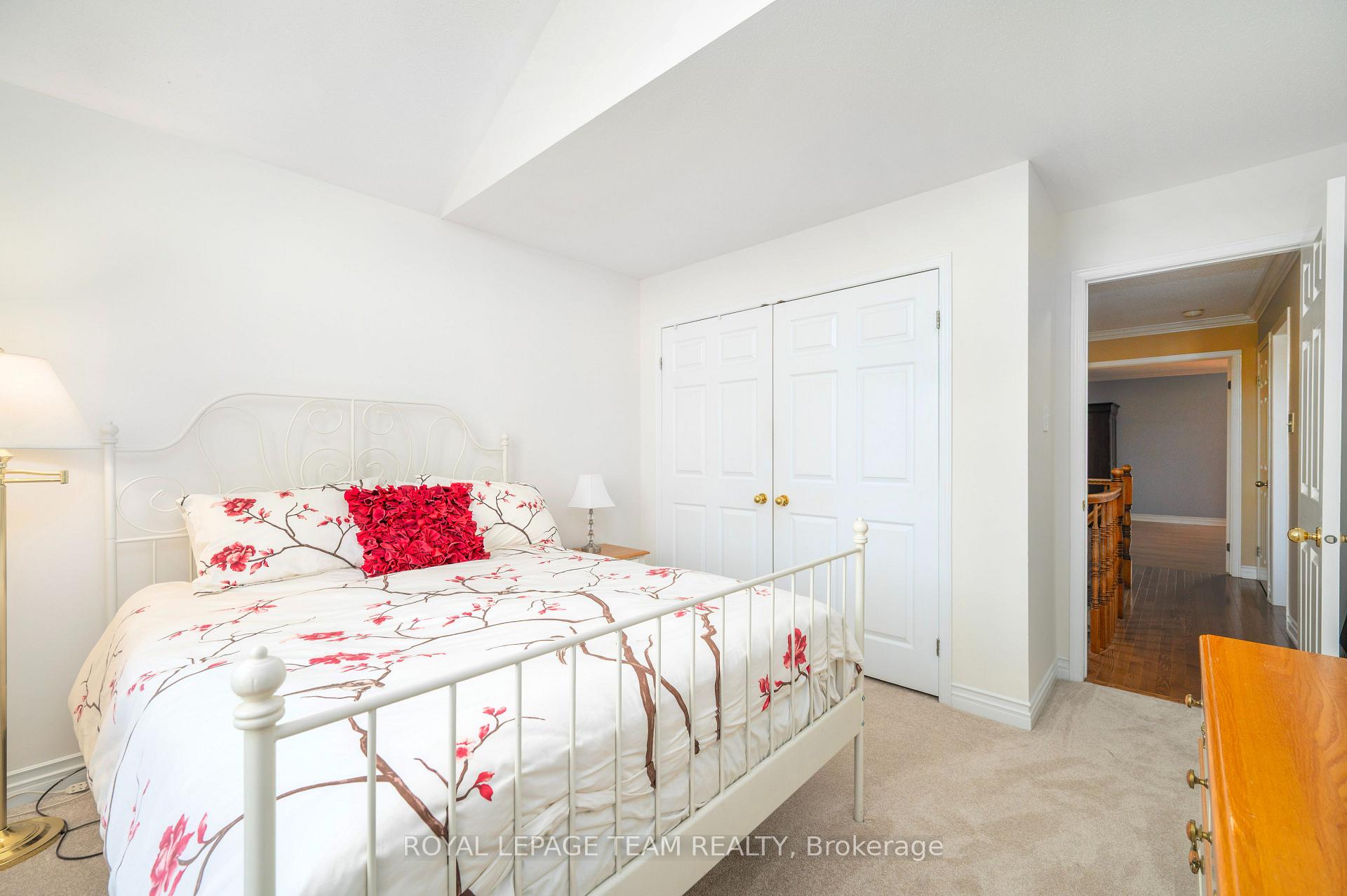 Photo 36 of 5530 Pettapiece Crescent, Ottawa, Manotick Village & Manotick Estates — HOMEH