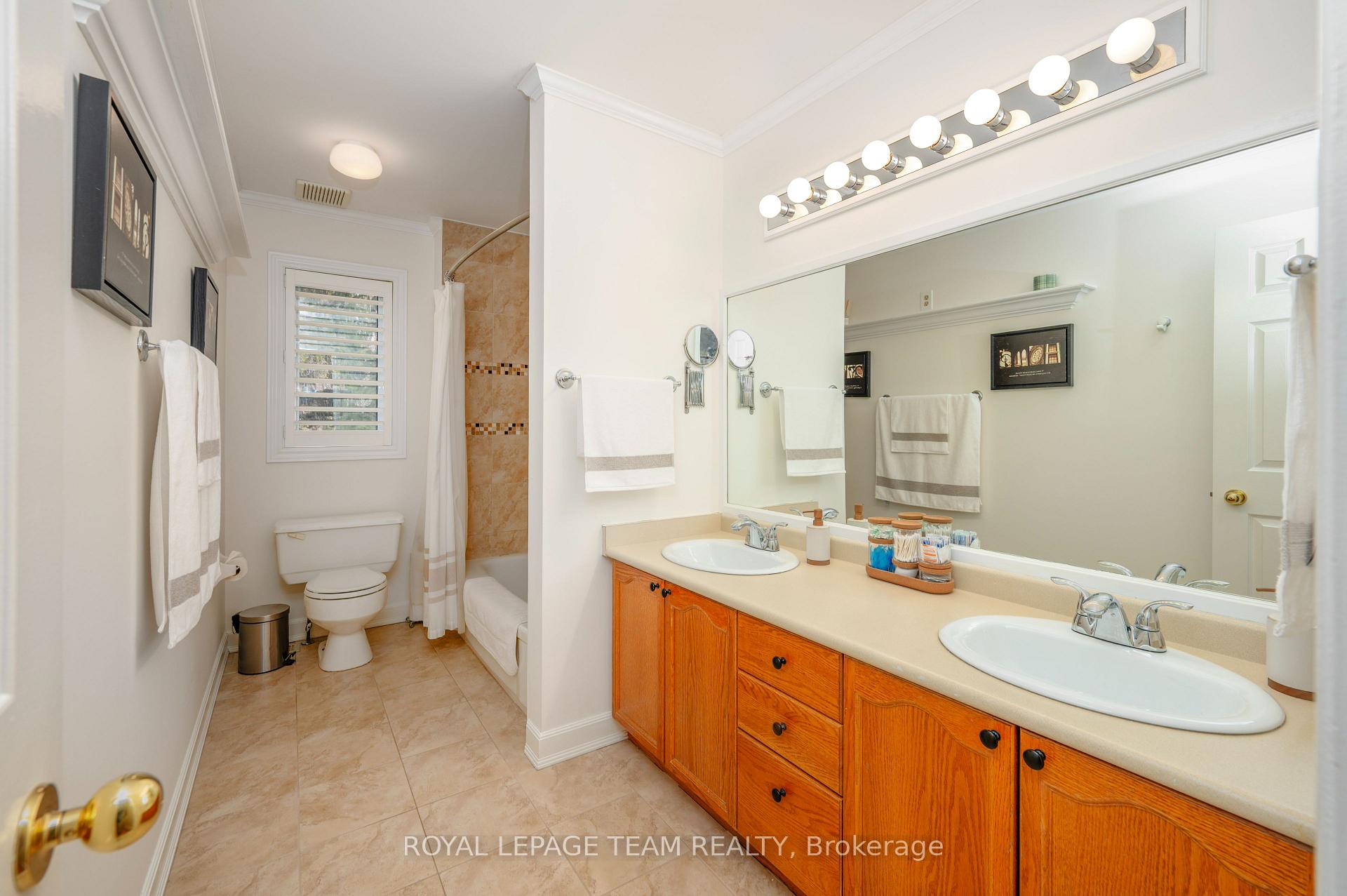 Photo 41 of 5530 Pettapiece Crescent, Ottawa, Manotick Village & Manotick Estates — HOMEH