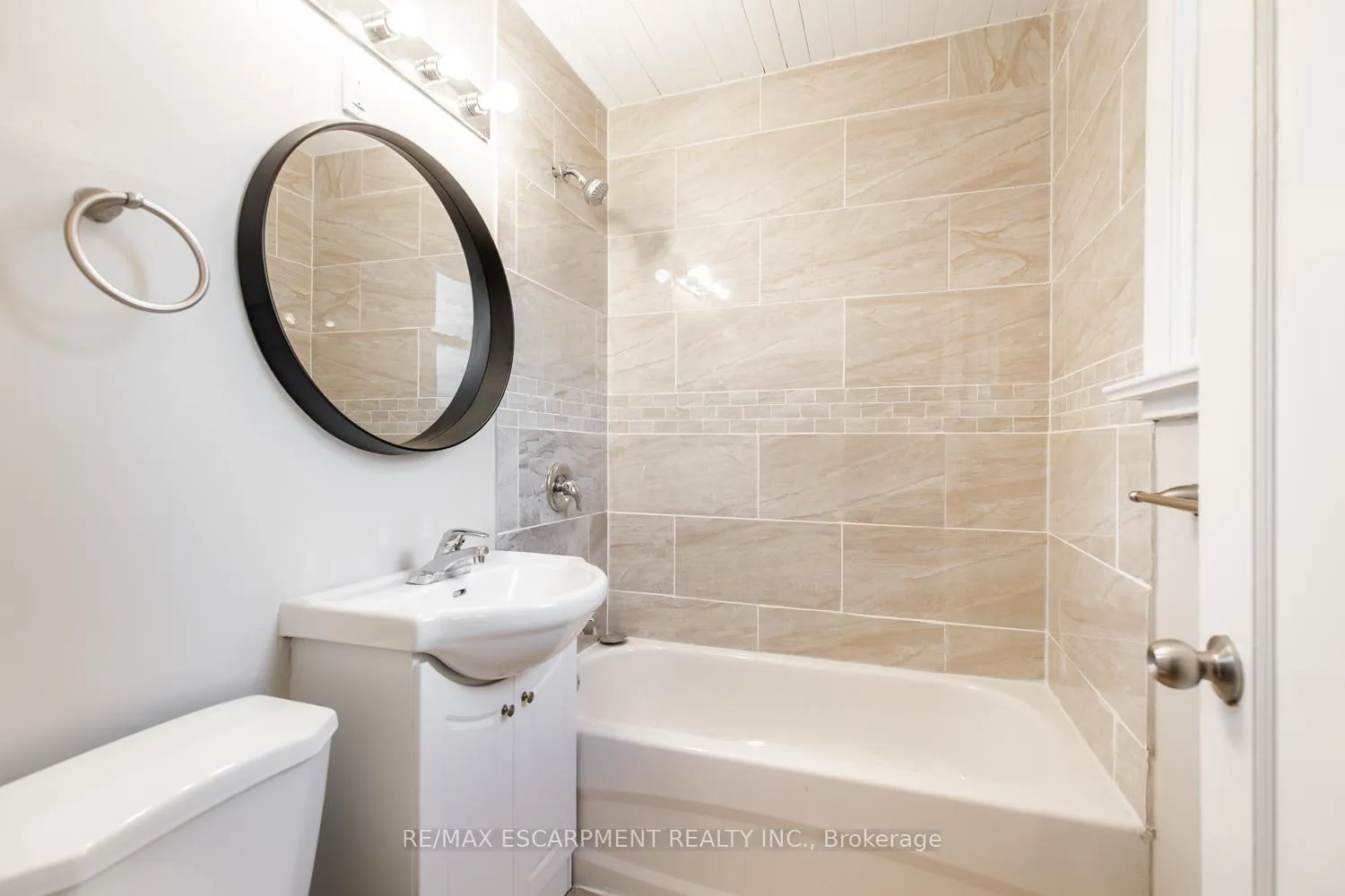 Photo 10 of Unit 1, 129 East 22nd Street, Hamilton, Eastmount — HOMEH