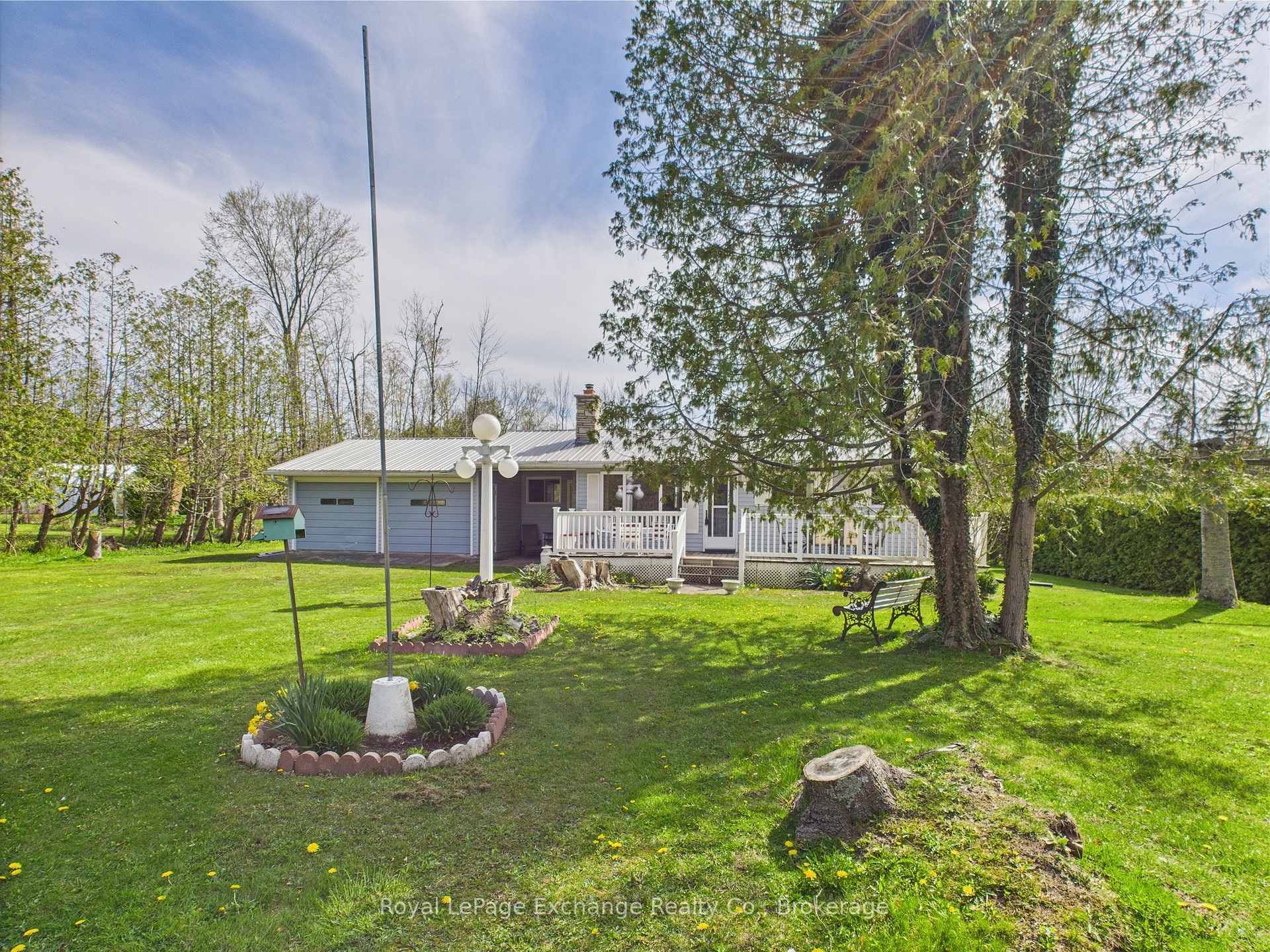 Photo 2 of 17 Linden Lane, Kincardine — HOMEH