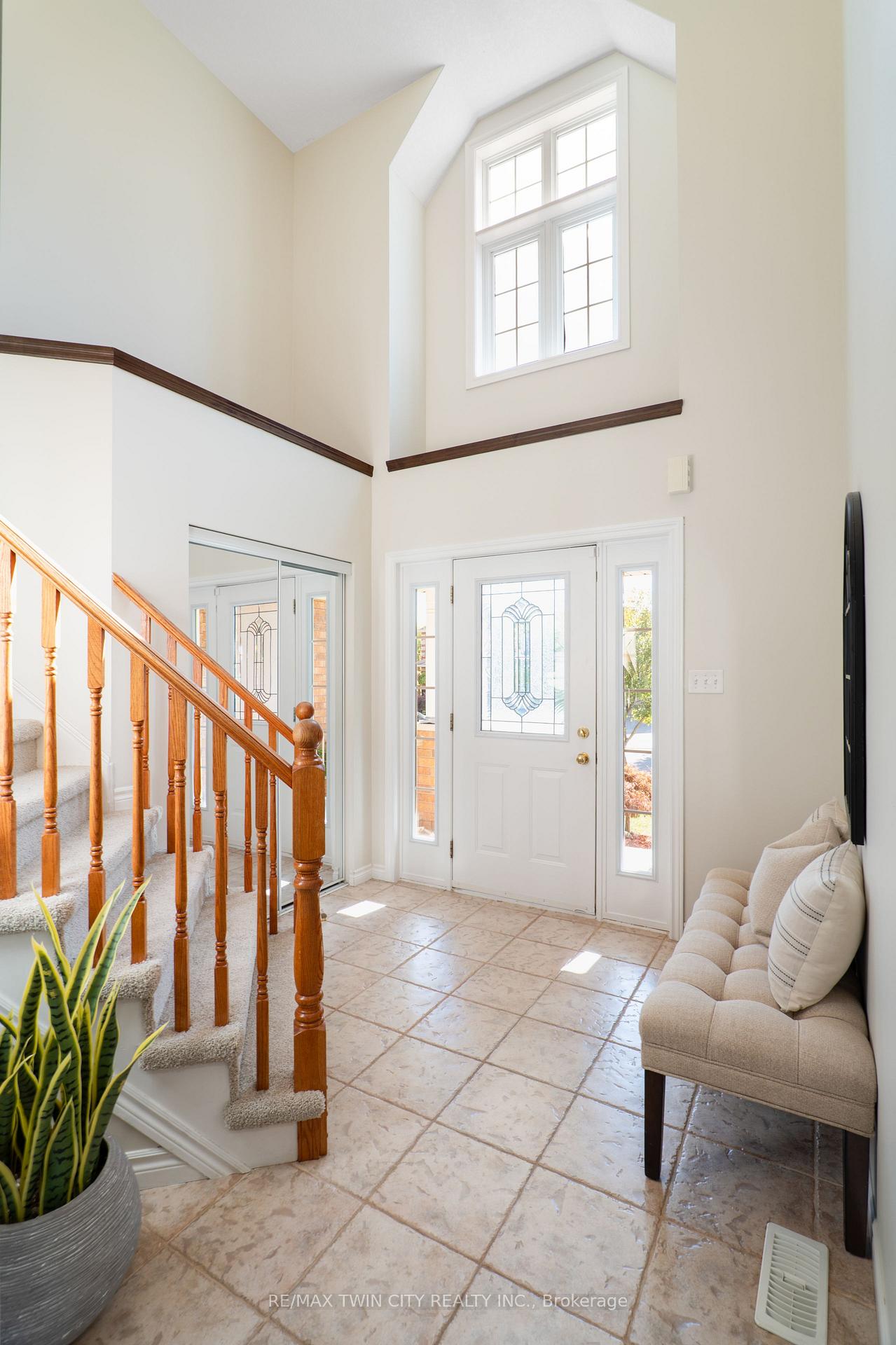 Photo 4 of 176 Pine Valley Drive, Kitchener — HOMEH