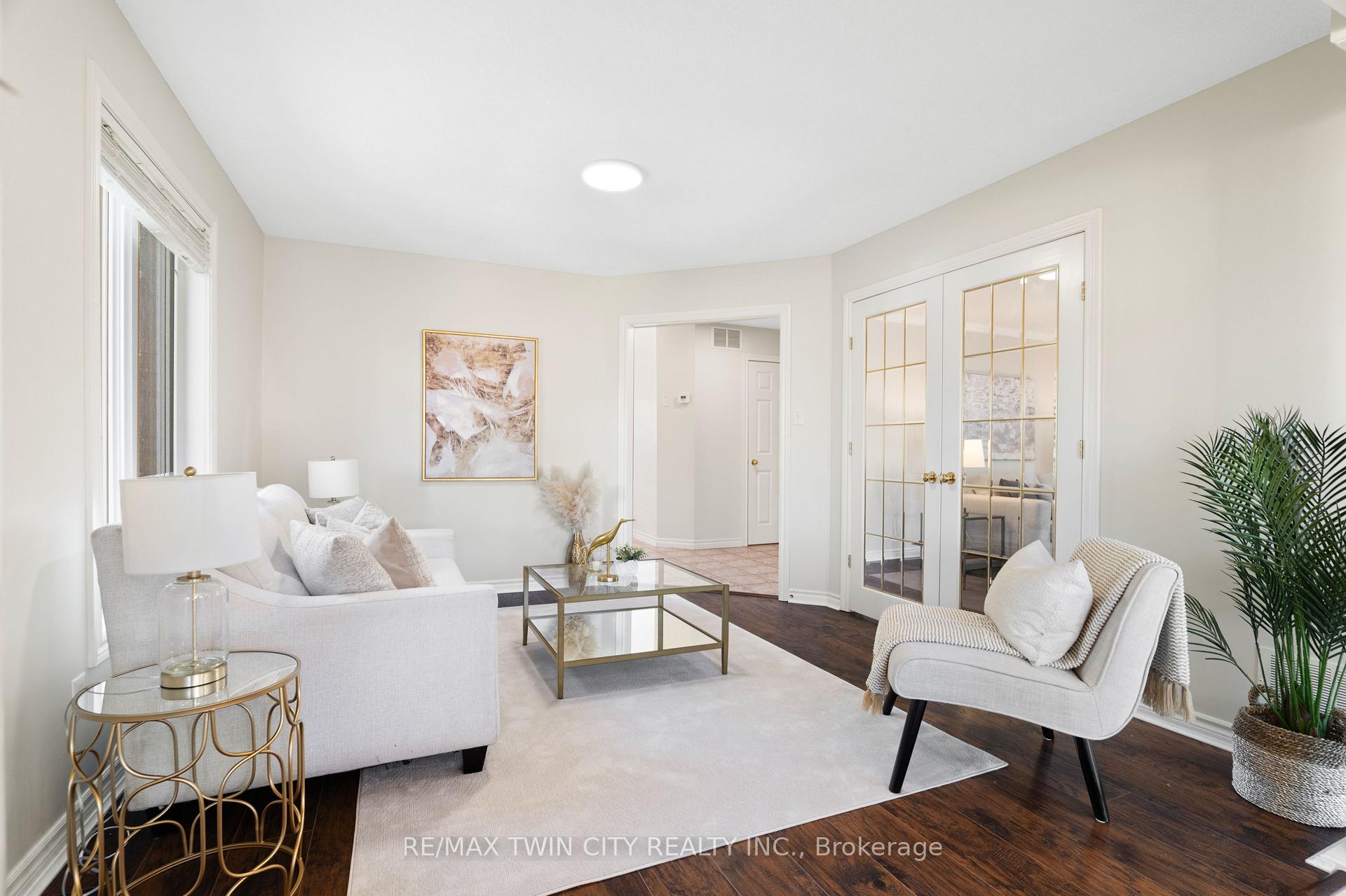 Photo 8 of 176 Pine Valley Drive, Kitchener — HOMEH