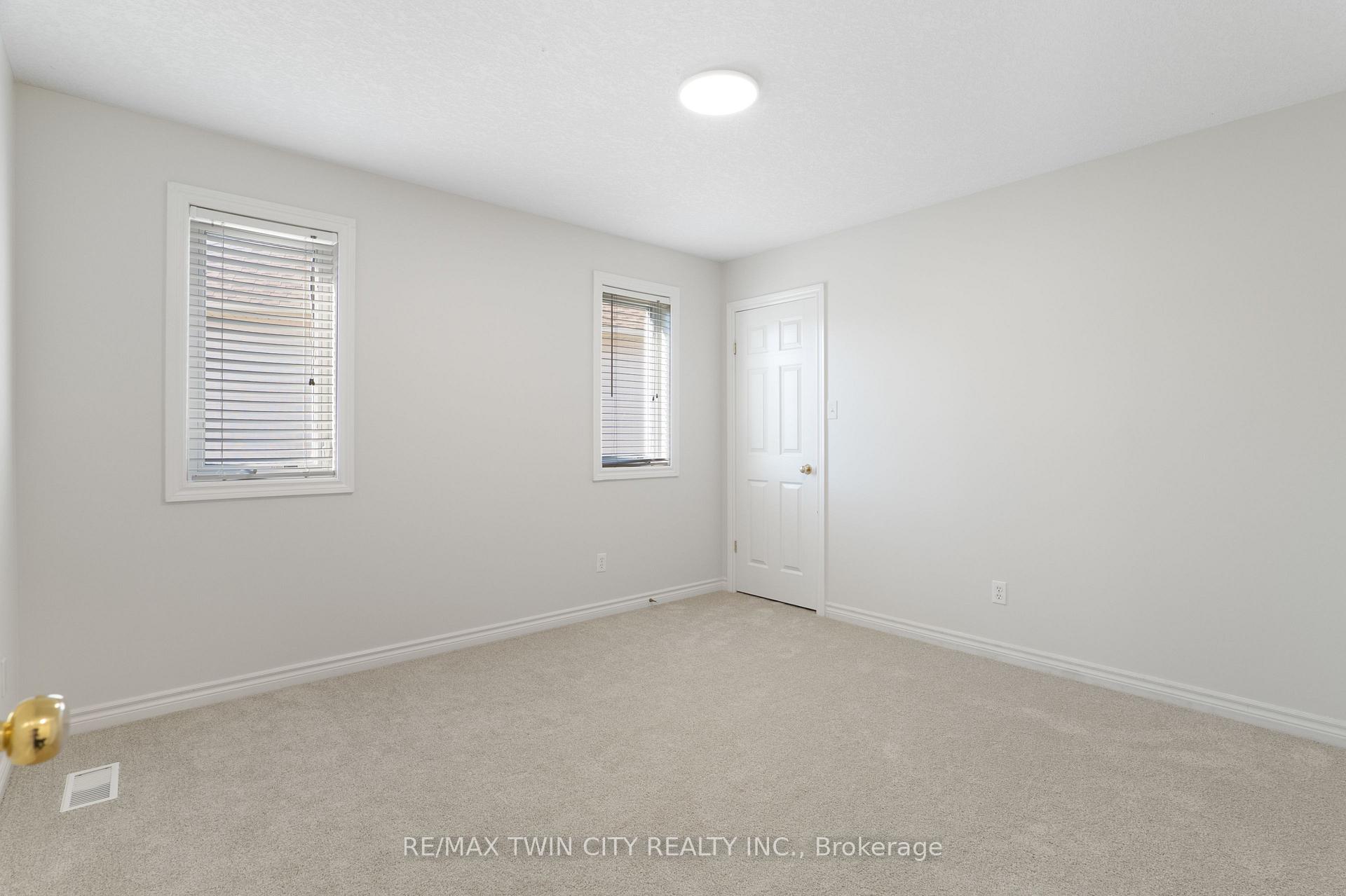 Photo 26 of 176 Pine Valley Drive, Kitchener — HOMEH