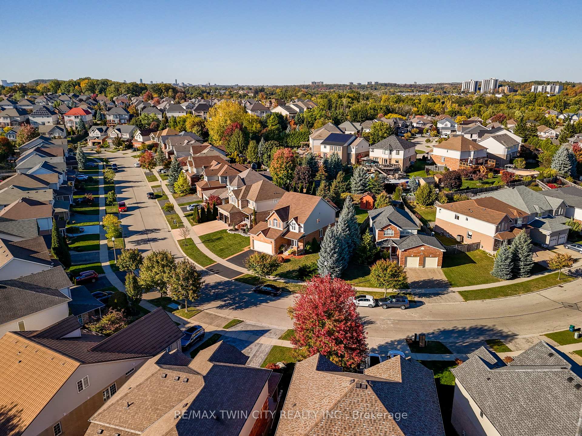 Photo 48 of 176 Pine Valley Drive, Kitchener — HOMEH
