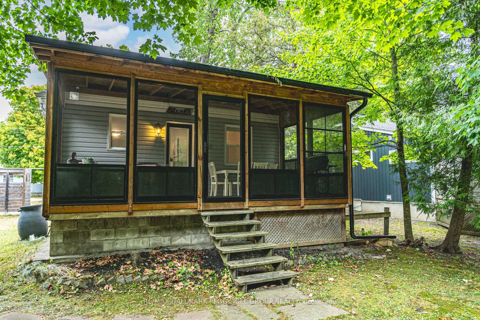 Photo 10 of 703 Chestnut Street, Innisfil, Rural Innisfil — HOMEH