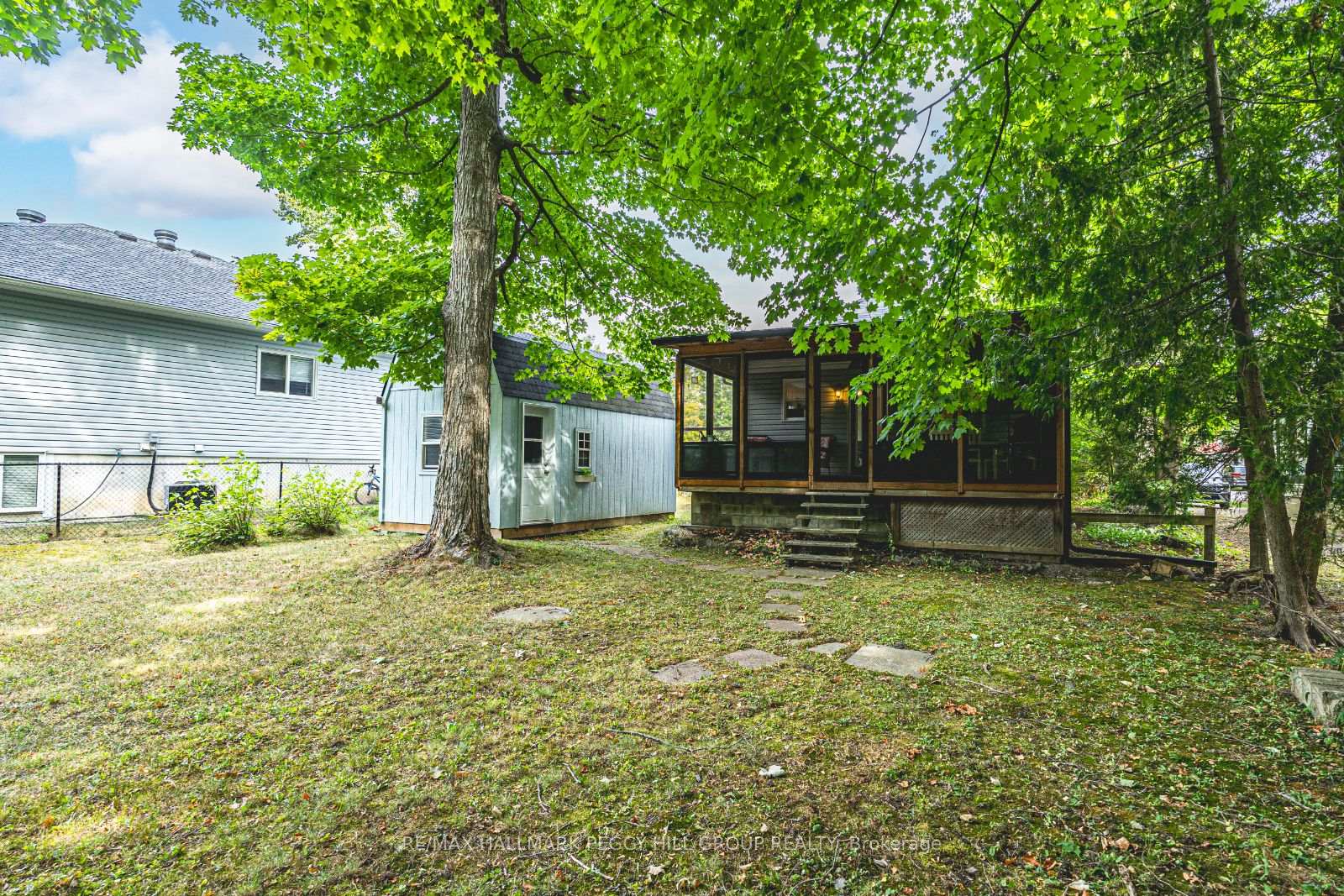 Photo 12 of 703 Chestnut Street, Innisfil, Rural Innisfil — HOMEH