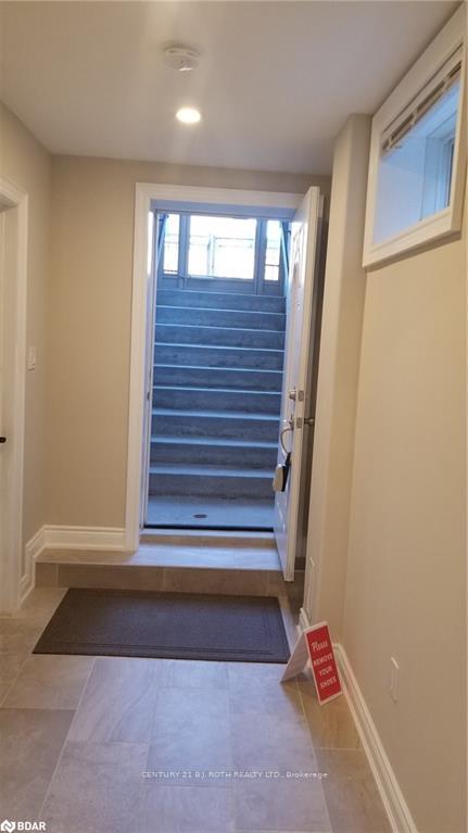 Photo 6 of Unit B, 1668 Angus Street, Innisfil, Alcona — HOMEH