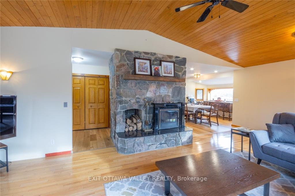 Photo 8 of 336 Wiltom Drive, Madawaska Valley, Madawaska Valley — HOMEH