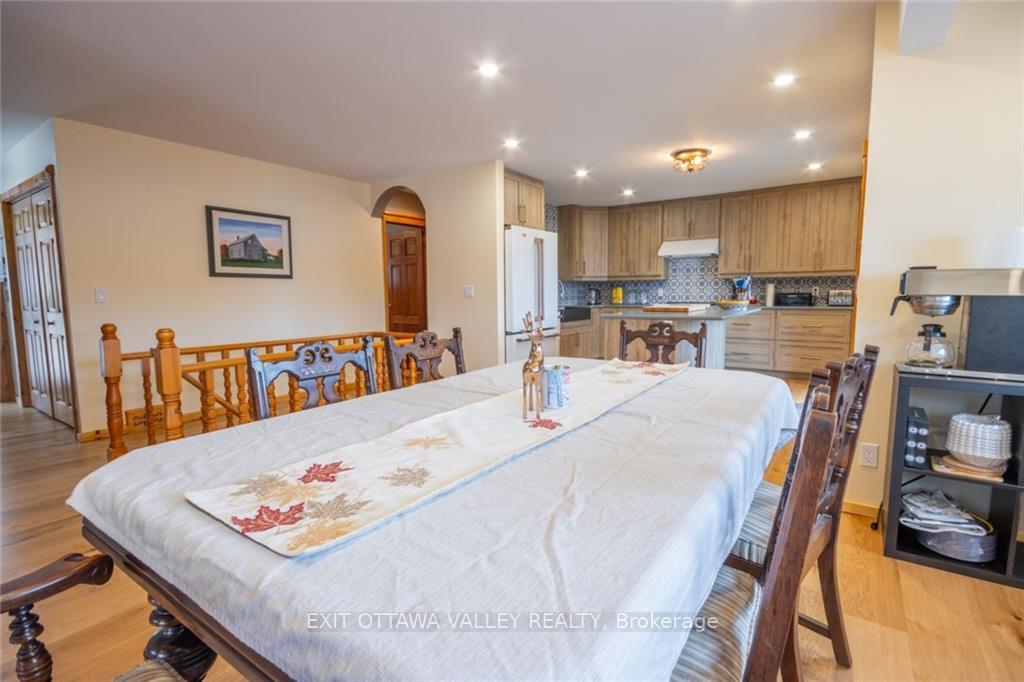 Photo 12 of 336 Wiltom Drive, Madawaska Valley, Madawaska Valley — HOMEH