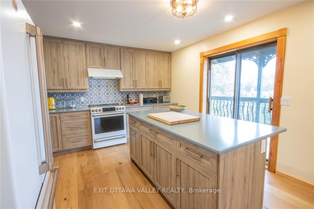 Photo 14 of 336 Wiltom Drive, Madawaska Valley, Madawaska Valley — HOMEH