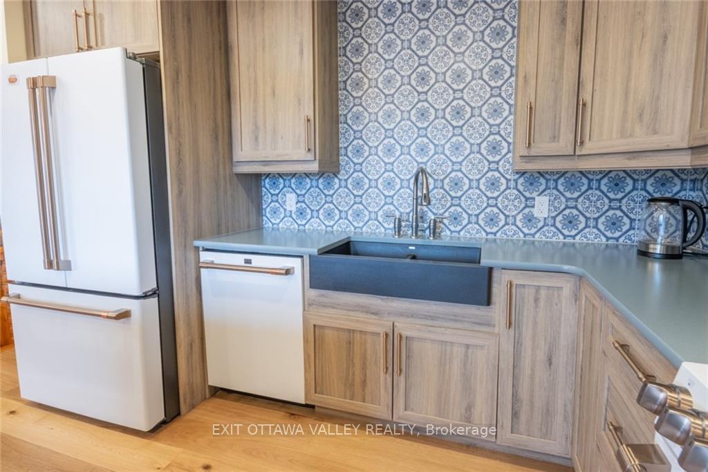 Photo 15 of 336 Wiltom Drive, Madawaska Valley, Madawaska Valley — HOMEH
