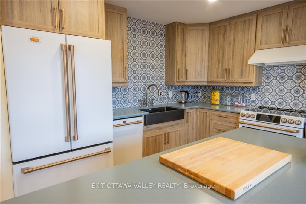 Photo 17 of 336 Wiltom Drive, Madawaska Valley, Madawaska Valley — HOMEH