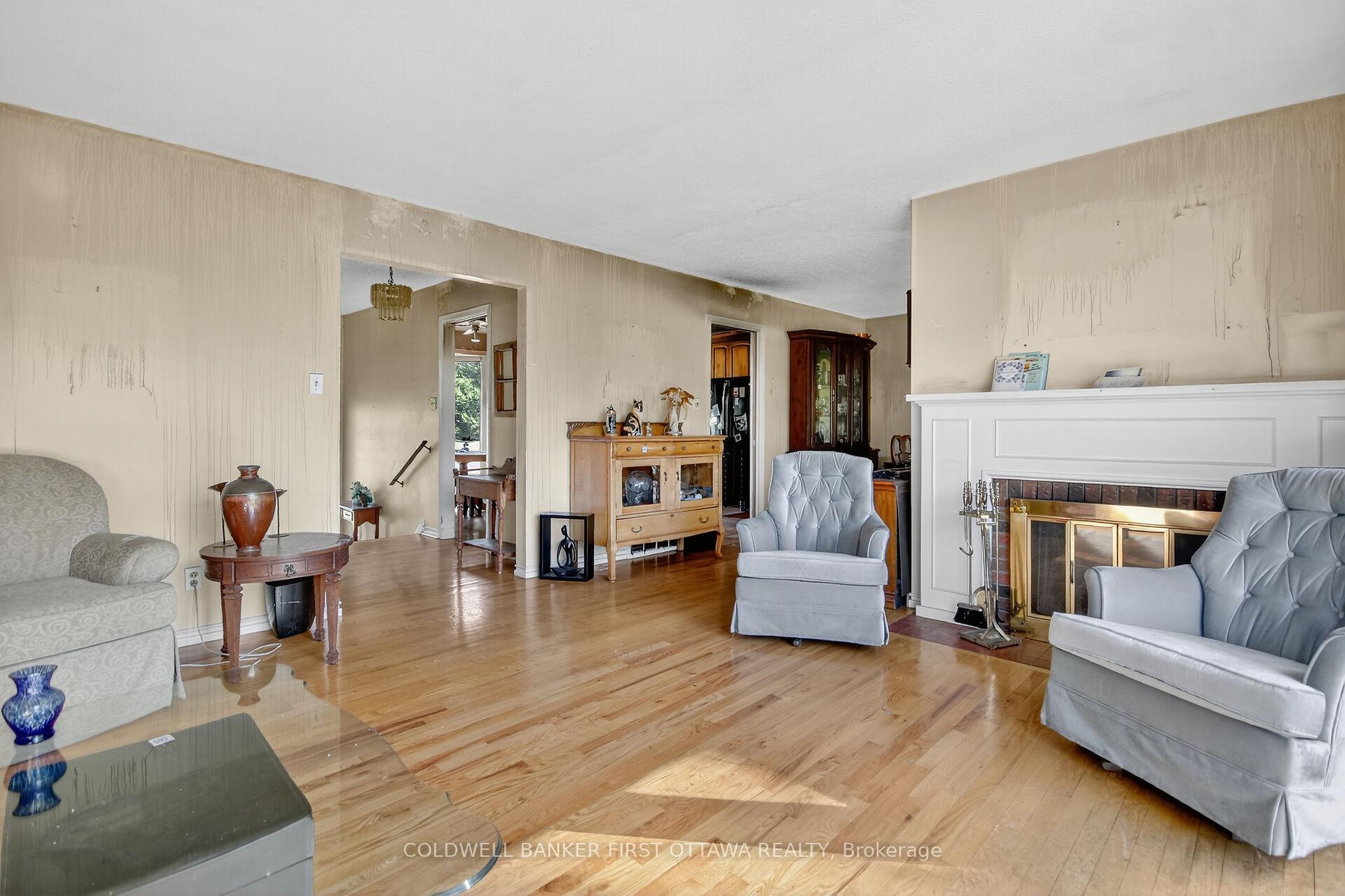 Photo 7 of 5228 McLean Crescent, Ottawa, Manotick Long Island & Nicholls Island — HOMEH