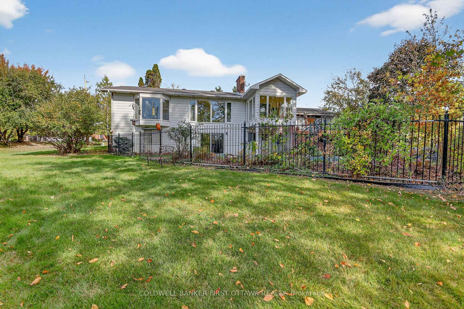 Photo 21 of 5228 McLean Crescent, Ottawa, Manotick Long Island & Nicholls Island — HOMEH