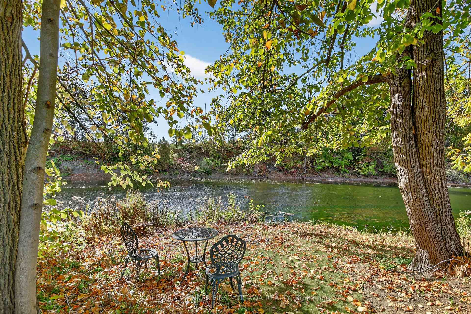 Photo 24 of 5228 McLean Crescent, Ottawa, Manotick Long Island & Nicholls Island — HOMEH